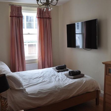 Вилла 58 Gloucester Mews Лондон Экстерьер фото